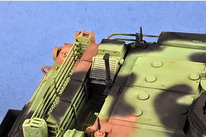 Trumpeter 1/16 U.S. Abrams M1A1 Aim Main Battle Tank Scaled Plastic Model Kit w/ Australian Decals image 24570