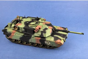 Trumpeter 1/16 U.S. Abrams M1A1 Aim Main Battle Tank Scaled Plastic Model Kit w/ Australian Decals image 24572