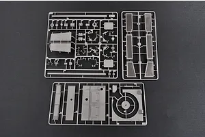 Trumpeter 1/16 German Pzkpfw IV Ausf.J Tank Scaled Plastic Model Kit image 24621