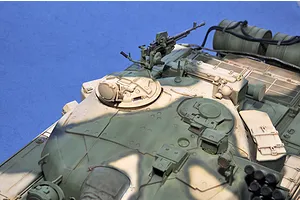 Trumpeter 1/16 Russian T-72B Main Battle Tank Scaled Plastic Model Kit image 24781