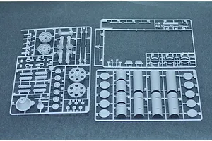 Trumpeter 1/16 Soviet SU-100 Tank Destroyer Scaled Plastic Model Kit image 24830