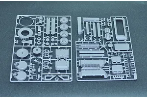 Trumpeter 1/16 Soviet SU-100 Tank Destroyer Scaled Plastic Model Kit image 24839