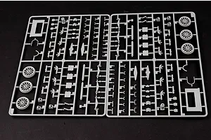 Trumpeter 1/35 German Panzerlok Baureine Armoured 57 Locomotive Scaled Plastic Model Kit image 25242