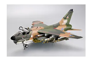 Trumpeter 1/32 USAF A-7D Corsair II Jet Scaled Plastic Model Kit image 25346