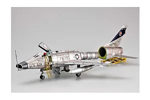 Trumpeter 1/32 North American F-100D Super Sabre Fighter Jet Scaled Plastic Model Kit image 25601