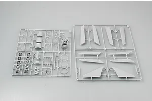 Trumpeter 1/32 F-8E Crusader Jet Scaled Plastic Model Kit image 25691