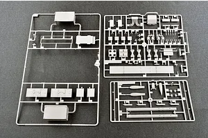 Trumpeter 1/35 US M901 Launching Station w/ MIM-104F Patriot SAM System (PAC-3) Scaled Plastic Model Kit image 25736