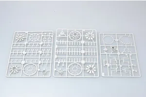 Trumpeter 1/32 P-47 Thunderbolt Razorback Fighter Scaled Plastic Model Kit image 26001