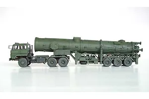 Trumpeter 1/35 DF-21 Ballistic Missile Launcher Truck Scaled Plastic Model Kit image 26020