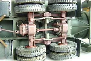 Trumpeter 1/35 DF-21 Ballistic Missile Launcher Truck Scaled Plastic Model Kit image 26025