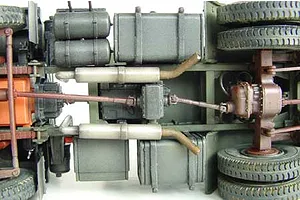 Trumpeter 1/35 DF-21 Ballistic Missile Launcher Truck Scaled Plastic Model Kit image 26027