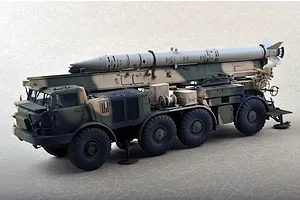 Trumpeter 1/35 Russian 9P113 TEL w/ 9M21 of 9K52 Luna-M Short Range Artillery Truck Scaled Plastic Model Kit image 26052