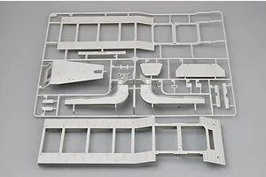 Trumpeter 1/35 MAZ-537G Truck w/ MAZ/ChMZAP-5247G Semitrailer Scaled Plastic Model Kit image 26166