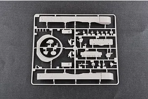 Trumpeter 1/35 Russian T-72b Main Battle Tank Scaled Plastic Model Kit image 26834