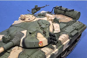 Trumpeter 1/35 Russian T-72b Main Battle Tank Scaled Plastic Model Kit image 26857