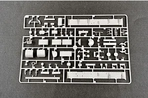 Trumpeter 1/35 Russian 1984 (1962 Modification) T-62 BDD Tank Scaled Plastic Model Kit image 27002