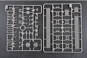 Trumpeter 1/35 Soviet 1984 T-64B Tank Scaled Plastic Model Kit image 28110