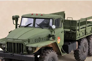 Trumpeter 1/35 Russian 4.5 Ton 6x6 URAL-375D Truck Scaled Plastic Model Kit image 28541