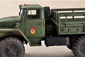 Trumpeter 1/35 Russian 4.5 Ton 6x6 URAL-375D Truck Scaled Plastic Model Kit image 28542