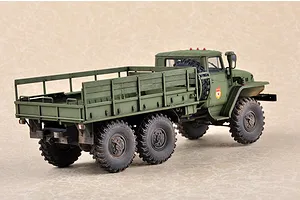 Trumpeter 1/35 Russian 4.5 Ton 6x6 URAL-375D Truck Scaled Plastic Model Kit image 28545