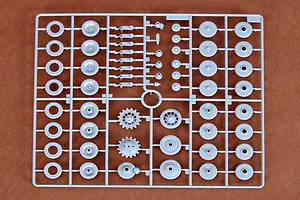 Trumpeter 1/35 German 12.8cm Selbstfahrlafette L/61 Self-Propelled Scaled Plastic Model Kit image 28591