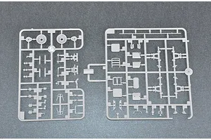 Trumpeter 1/35 Russian BTR-60PA Armoured Personnel Carrier Vehicle Scaled Plastic Model Kit image 28657