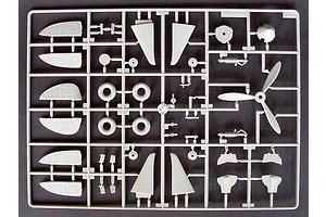 Trumpeter 1/32 Mikoyan-Gurevich MiG-3 Fighter Scaled Plastic Model Kit image 28811