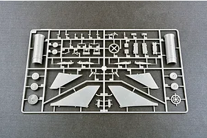 Trumpeter 1/48 Soviet Su-9U Maiden Jet Scaled Plastic Model Kit image 29265