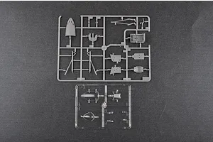 Trumpeter 1/48 De Havilland Hornet F.1 Fighter Scaled Plastic Model Kit image 29484