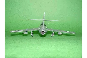 Trumpeter 1/48 Mikoyan Gurevich MiG-15 UTI Midget Jet Scaled Plastic Model Kit image 6