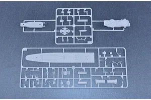 Trumpeter 1/350 HMCS Huron 1944 Destroyer Plastic Model Kit w/ Australian Decals image 29794
