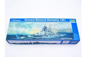 Trumpeter 1/700 German Bismarck 1941 Battleship Plastic Model Kit image 29830
