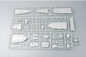 Trumpeter 1/700 HMS Renown 1942 Battle Cruiser Plastic Model Kit image 29989