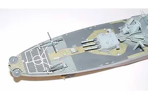 Trumpeter 1/700 US Missouri 1991 Battleship Plastic Model Kit image 30052