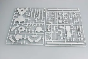 Trumpeter 1/35 M198 155mm Medium Towed Howitzer Scaled Plastic Model Kit image 30125
