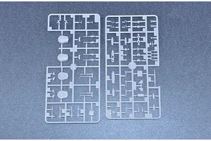 Trumpeter 1/700 HMS Warspite 1942 Battleship Plastic Model Kit image 30192