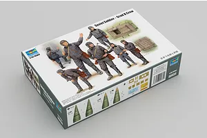 Trumpeter 1/35 Soviet Soldier Scud B Crew Scaled Plastic Model Kit image 30384