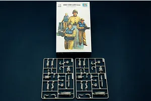 Trumpeter 1/35 USN WWII LCN Crew Scaled Plastic Model Kit image 30756