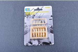 Trumpeter 1/200 WWII US Military Accepted Germany Surrender Characters image 31025