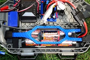 GPM Blue Aluminium Traxxas Slash LCG 4x4 Battery Hold Down image 33414