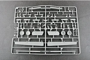 Trumpeter 1/24 Junkers Ju-87G-2 Stuka Bomber Scaled Plastic Model Kit image 37507