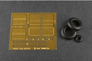 Trumpeter 1/24 Junkers Ju-87G-2 Stuka Bomber Scaled Plastic Model Kit image 37513