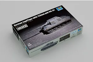 Trumpeter 1/72 scale German JagdTiger plastic model kit box, featuring artwork of the tank and World of Tanks branding.