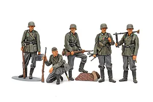 Tamiya 1/35 German Mid-WWII Infantry Set Scaled Plastic Model Kit image 41009