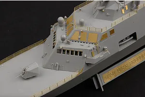 Trumpeter 1/350 USS Freedom LCS-1 Plastic Model Kit image 41313