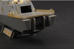 Trumpeter 1/350 USS Freedom LCS-1 Plastic Model Kit image 41315