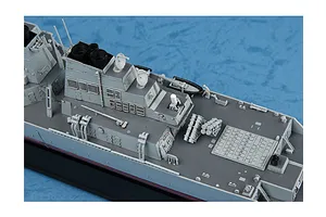 Trumpeter 1/350 USS Arleigh Burke DDG-51 Destroyer Plastic Model Kit image 41368