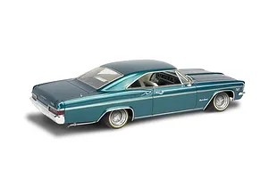 Revell 1/25 1966 Chevrolet Impala SS Scaled Plastic Model Kit image 43038