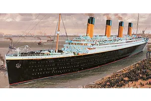 Airfix 1/400 RMS Titanic Ship Scaled Plastic Model Kit image 45426
