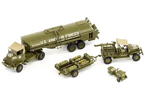 Airfix 1/72 USAAF WWII 8th Airforce Bomber Resupply Set Scaled Plastic Model Kit image 46275